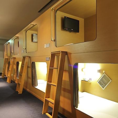 Capsule Hotel Nikoh Refre Sapporo Quarto foto