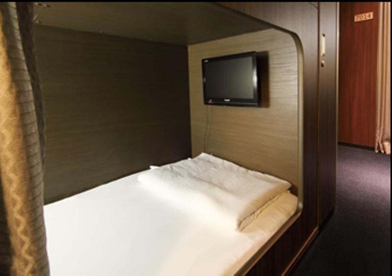 Capsule Hotel Nikoh Refre Sapporo Quarto foto